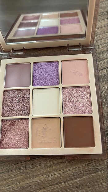 Beden Renk Huda Beauty Far Paleti