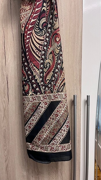 Diğer etnik desen şal