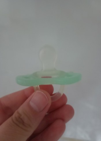 Pastel Yeşil Bebek Emziği