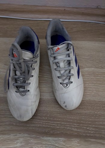 Gri Beyaz Bağcıklı Erkek Futbol Ayakkabısı - Görsel 3