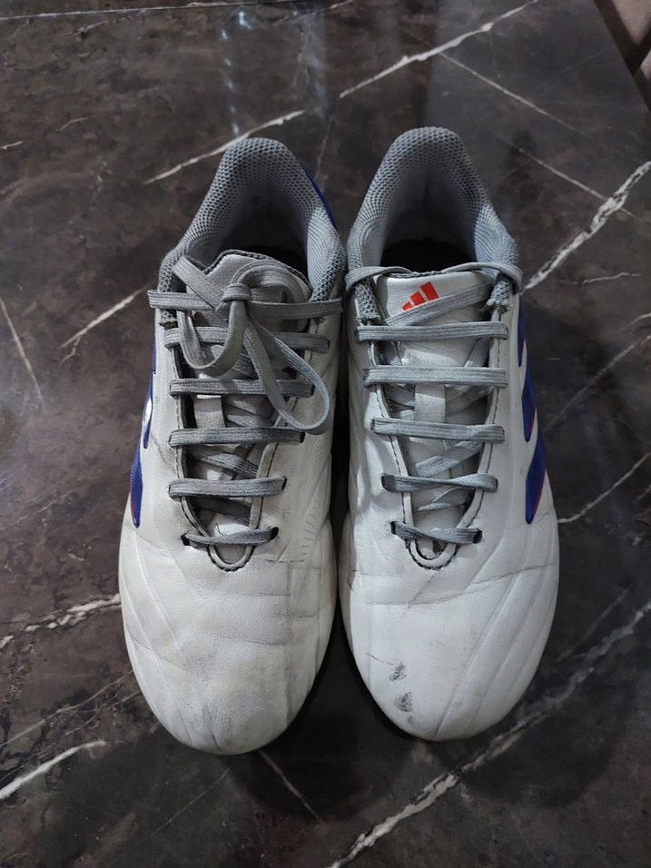 Gri Beyaz Bağcıklı Erkek Futbol Ayakkabısı - Görsel 2