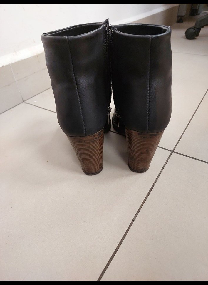 Siyah  Kadın Topuklu Bot - Görsel 3