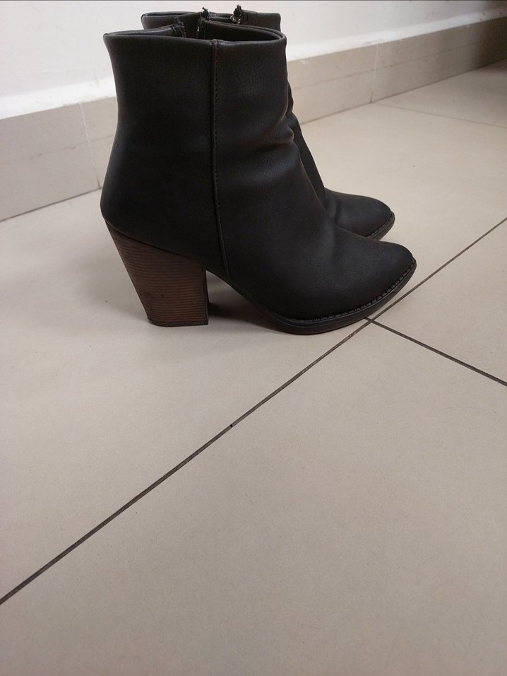 Siyah  Kadın Topuklu Bot - Görsel 4
