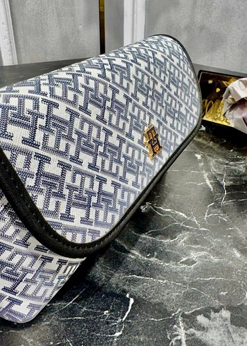 Tommy Hilfiger Tomy hılfıger çapraz askılı A kalite