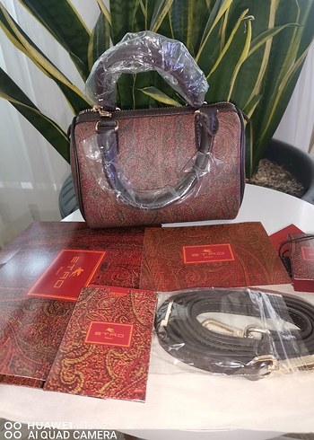Kahverengi Yılan Desenli Deri Kadın Çanta