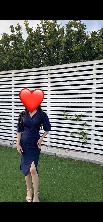 Kiralık ya da satılık elbise