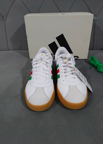 Erkek Beyaz Adidas Spor Ayakkabı - Görsel 2