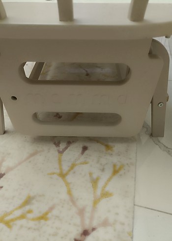 Beyaz ve Gri Sallanan Bebek Beşiği - Görsel 4