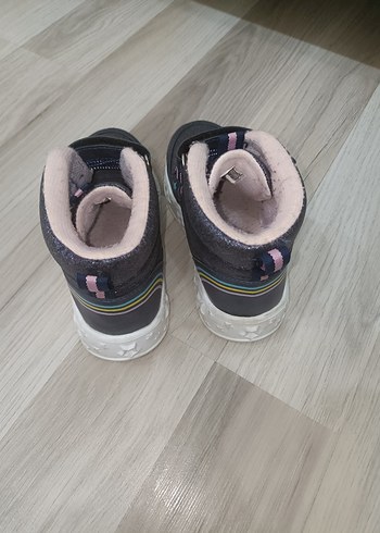 Kız Çocuk Desenli Bot - Görsel 3