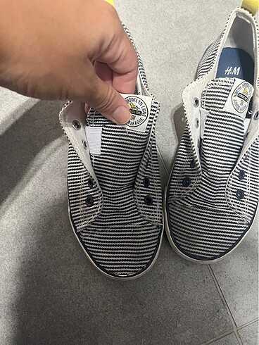 H&M Hm bağçıksız bez erkek çocuk ayakkabısı