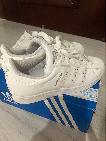 Adidas taşlı süperstar