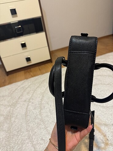  Beden siyah Renk Guess mini çanta