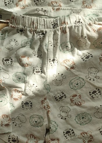 Beyaz Pamuklu Pastel Desenli Çocuk Pijama Takımı - Görsel 3