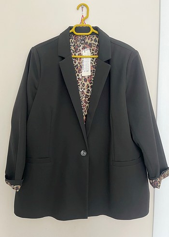 Kadın Siyah Düğmeli Blazer Ceket