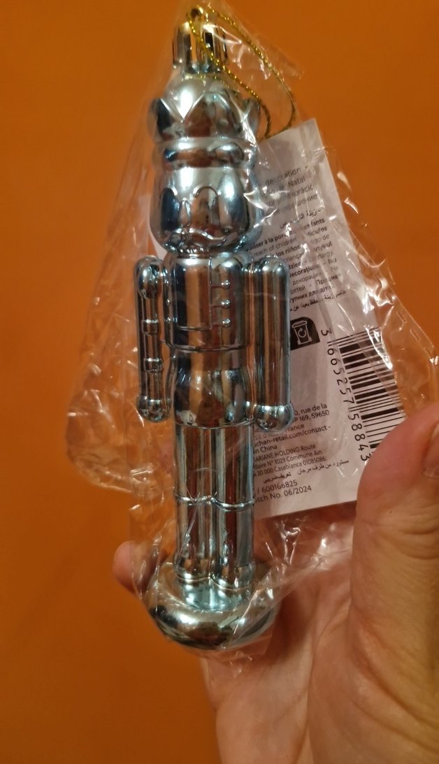 Gri ve Altın Renkli Figürin - Görsel 2