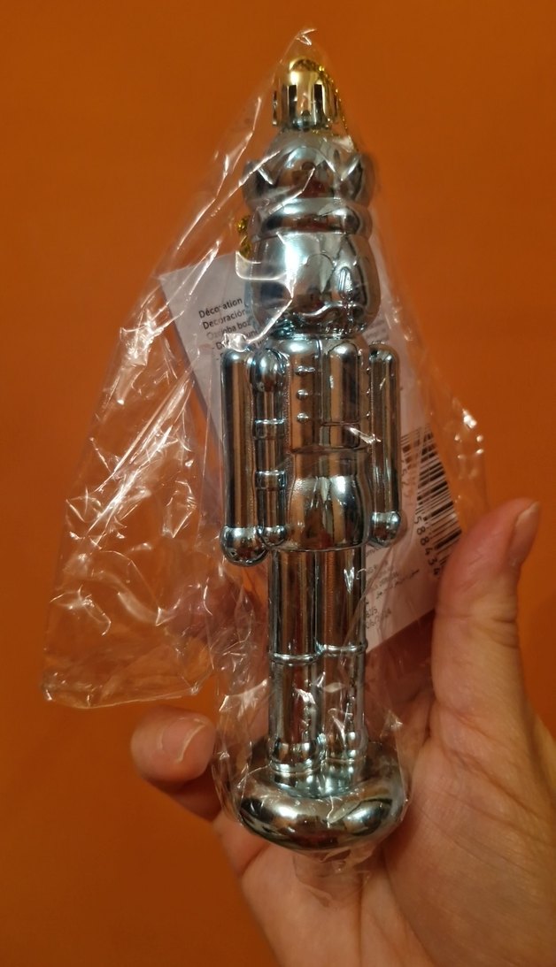 Gri ve Altın Renkli Figürin - Görsel 3