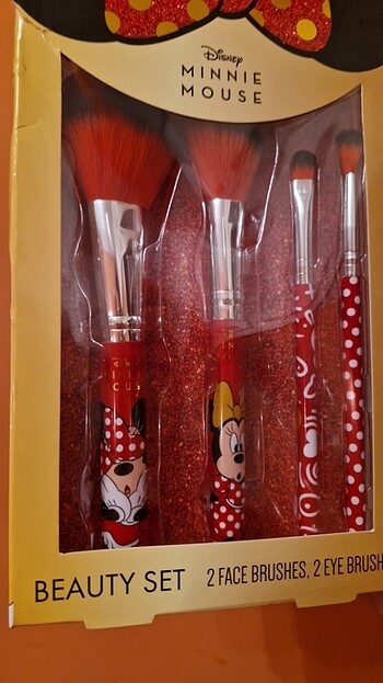 Minnie Mouse Makyaj Fırça Seti - Görsel 3
