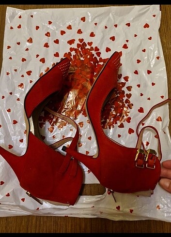 38 Beden Orijinal Guess Ayakkabı