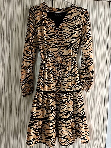 Zebra desenli midi elbise