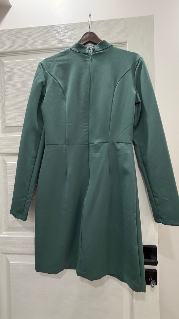 Uzun Kollu, Yüksek Yakalı Turkuaz Elbise - Görsel 3