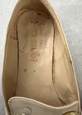 Bej Deri Tokalı Kadın Düz Ayakkabı - Görsel 2