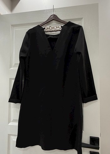 Zincir Detaylı Siyah Uzun Kollu Midi Elbise - Görsel 2