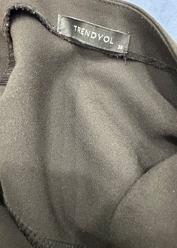 Zincir Detaylı Siyah Uzun Kollu Midi Elbise - Görsel 3