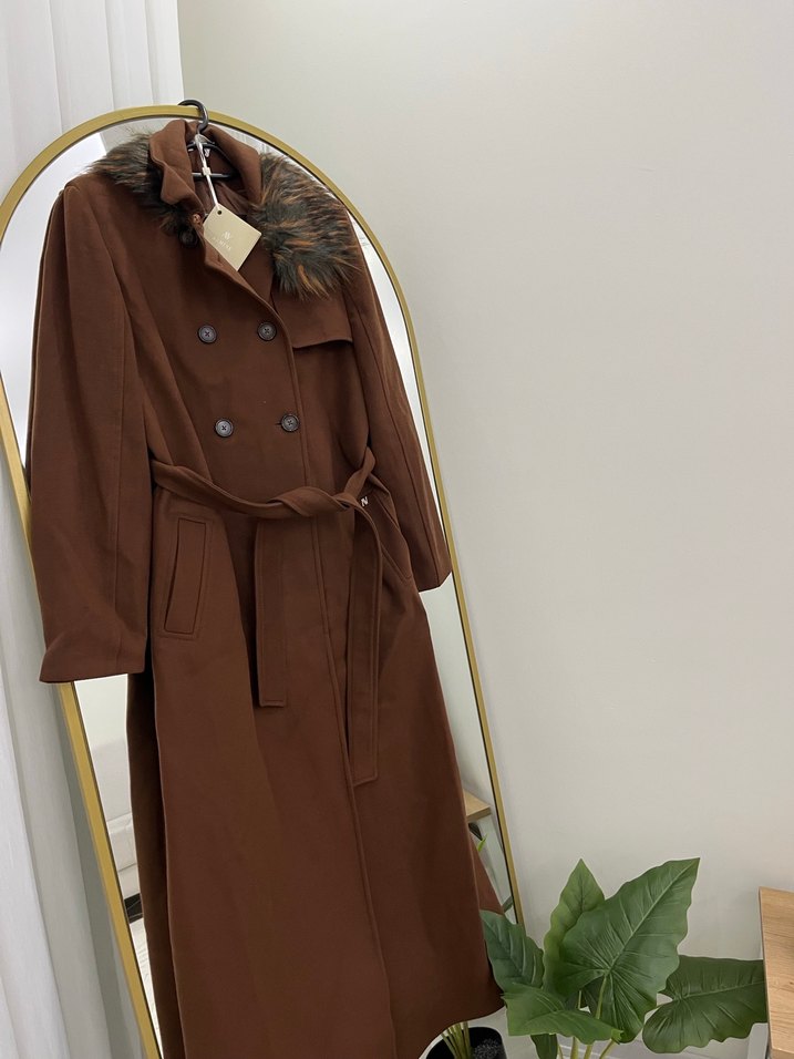 Armine Kahverengi Kadın Uzun Süet Kürklü Kaban - Görsel 2