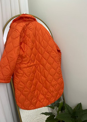 Turuncu Mini Düğmeli Kadın Mont - Görsel 3