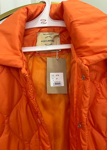 Turuncu Mini Düğmeli Kadın Mont - Görsel 6