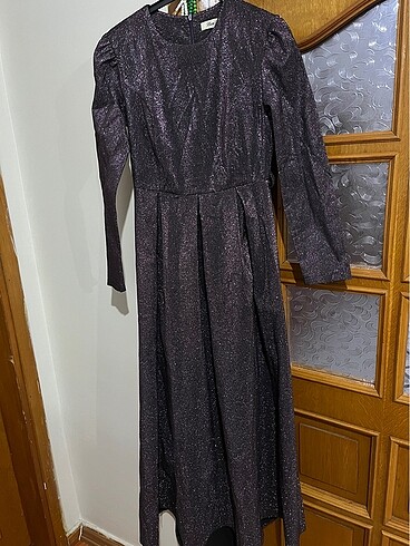 Zara Kuyruklu tesettür abiye