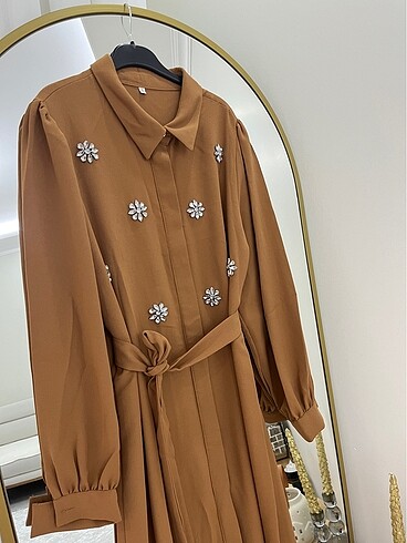 Taşlı elbise abaya
