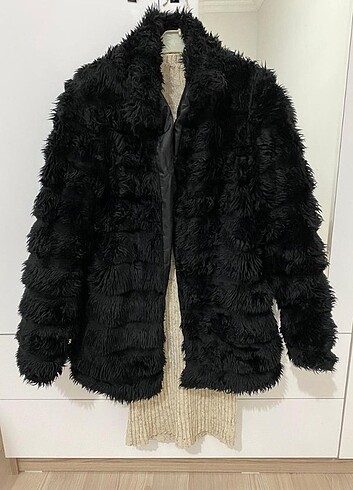 Siyah peluş mont