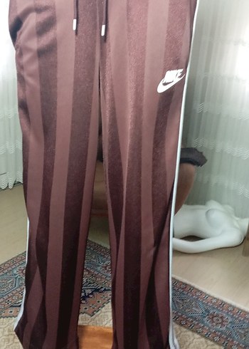 NIKE BAYAN ÇİZGİ YALDIZ  DESEN BOL KESİM EŞOFMAN ALT - Görsel 13