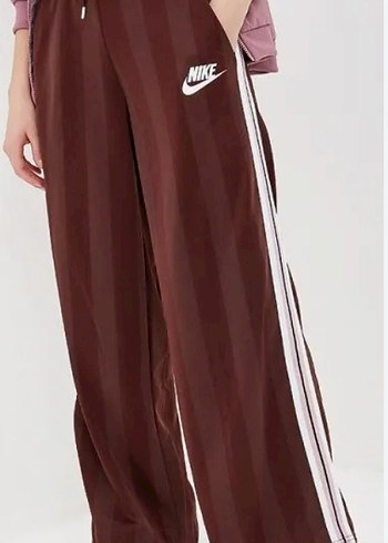 NIKE BAYAN ÇİZGİ YALDIZ  DESEN BOL KESİM EŞOFMAN ALT - Görsel 17