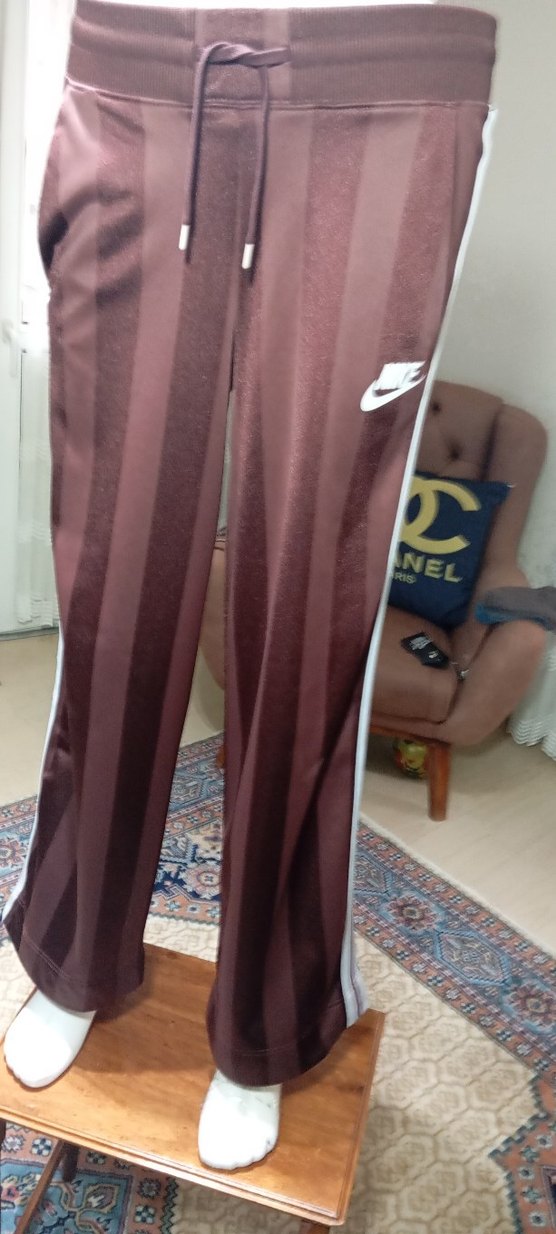 NIKE BAYAN ÇİZGİ YALDIZ  DESEN BOL KESİM EŞOFMAN ALT - Görsel 5