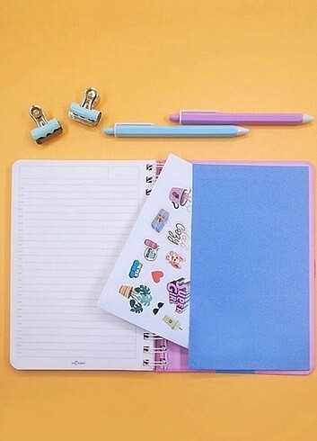  Beden Renk LE COLAR Tarihsiz Çizgili Defter Gülümse A5