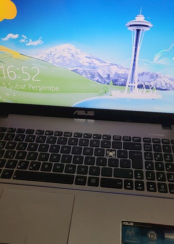 Siyah ASUS Laptop - Görsel 2