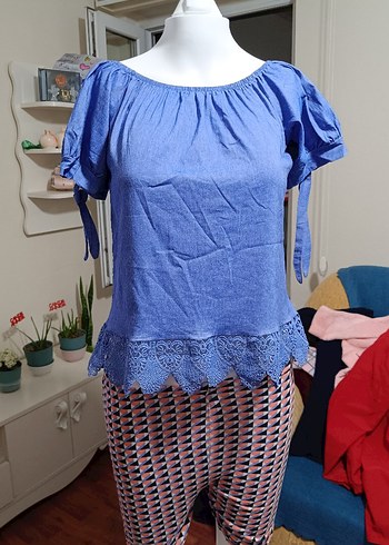 Dantel Detaylı Mavi Mini Denim Bluz
