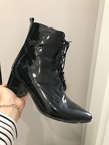 Zara Siyah rugan bot