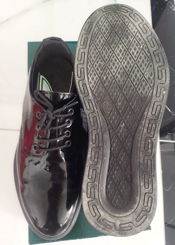 Erkek Çocuk Siyah Parlak Klasik Ayakkabı - Görsel 5