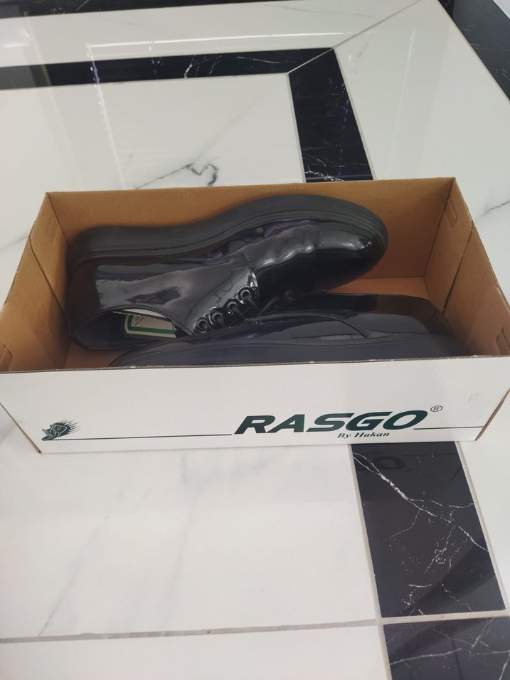 Erkek Çocuk Siyah Parlak Klasik Ayakkabı - Görsel 4