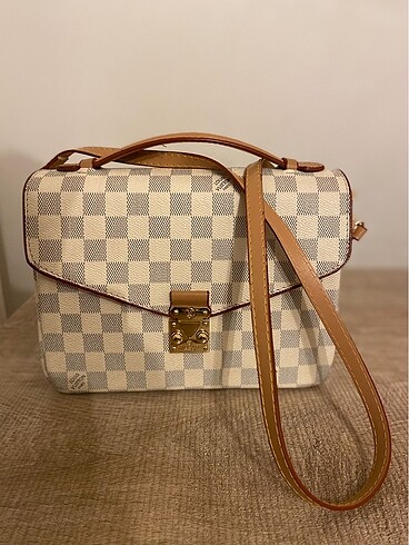 Louise Vuitton Çanta