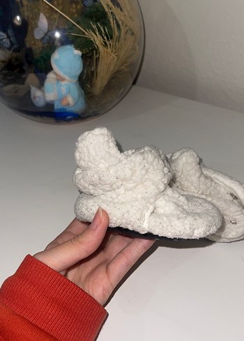 Kız Çocukları İçin Beyaz Kürklü Sıcak Terlik - Görsel 2