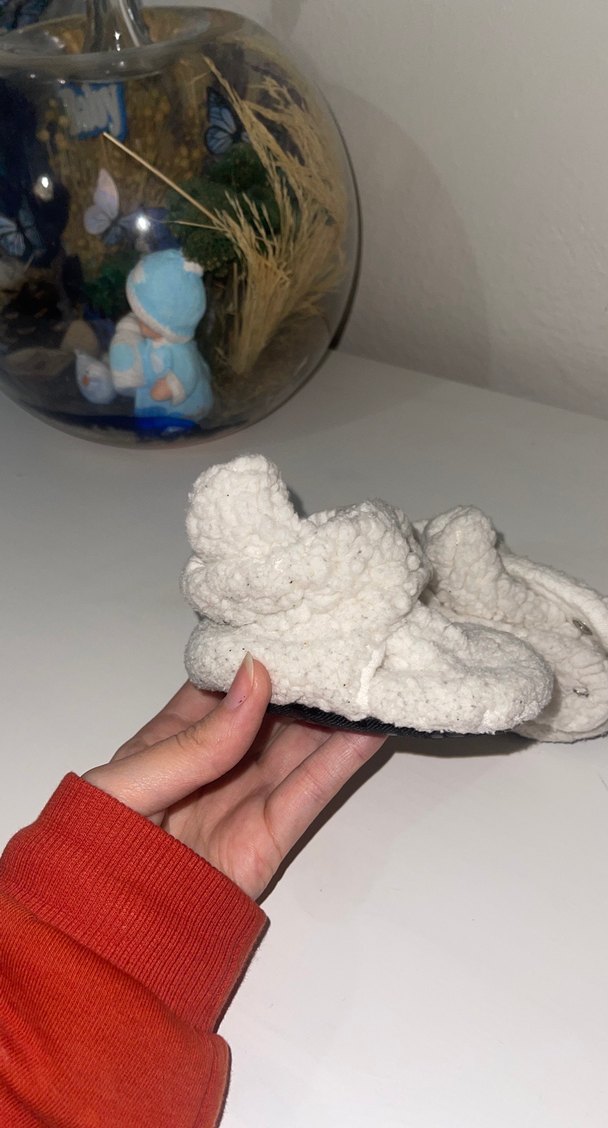 Kız Çocukları İçin Beyaz Kürklü Sıcak Terlik - Görsel 2