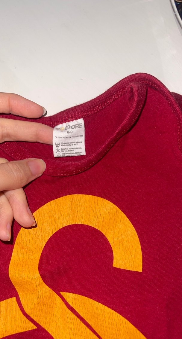 Kırmızı Baskılı Bebek Body, Düğmeli, Kısa Kollu orjinal - Görsel 3