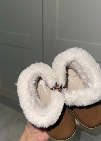 Kız Çocuk Kahverengi Süet Kürklü Bot - Görsel 5