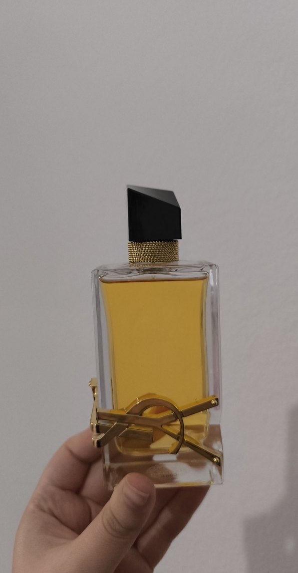 Yves Saint Laurent Libre Parfümü - Görsel 5