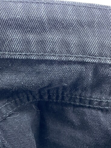 26 Beden siyah Renk PreLoved Jean / Kot %70 İndirimli.