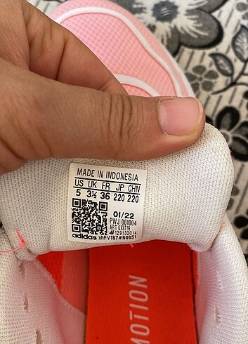 36 Beden pembe Renk Orijinal Adidas ayakkabı